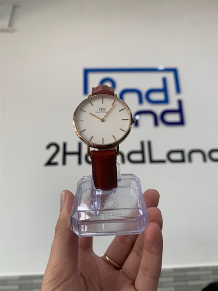 Đồng hồ Daniel Wellington Classic B32R8 - Màu vàng - Ngoại hình: 97% - Body