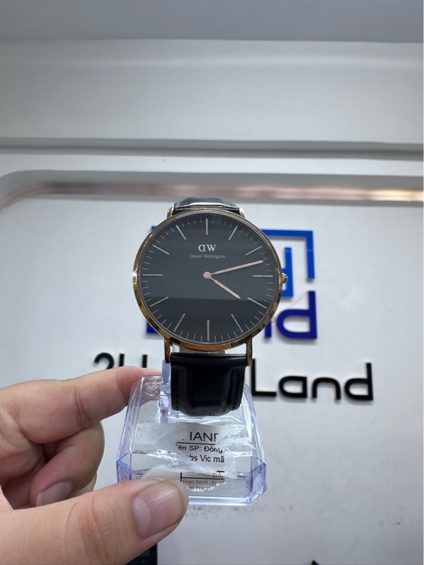 Đồng hồ Daniel Wellington Classic Sheffield - 40mm - Màu vàng mặt đen - Ngoại hình 97% - Body