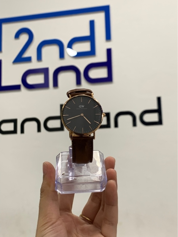 Đồng hồ Daniel wellington DW00100126 - Màu vàng - Ngoại hình: 98% - Body