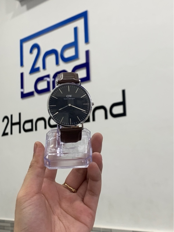 Đồng Hồ Daniel Wellington DW00100142 - Màu đen - Ngoại hình: 98% - Body