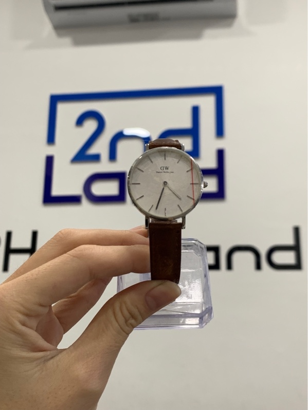Đồng hồ Daniel wellington DW00100240 - 32mm - Màu bạc - Ngoại hình: 98% - Body