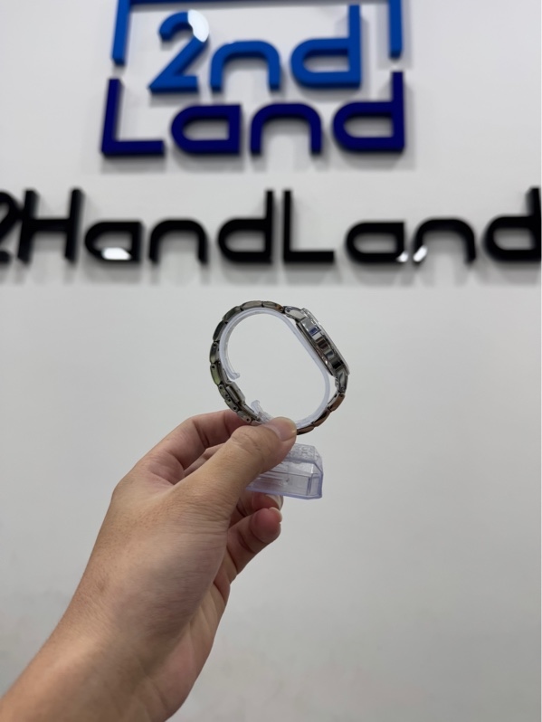 Đồng hồ Daniel Wellington Iconic Link DW00100208 - 28mm - Màu bạc - Ngoại hình 97% - Trầy nhiều - Body