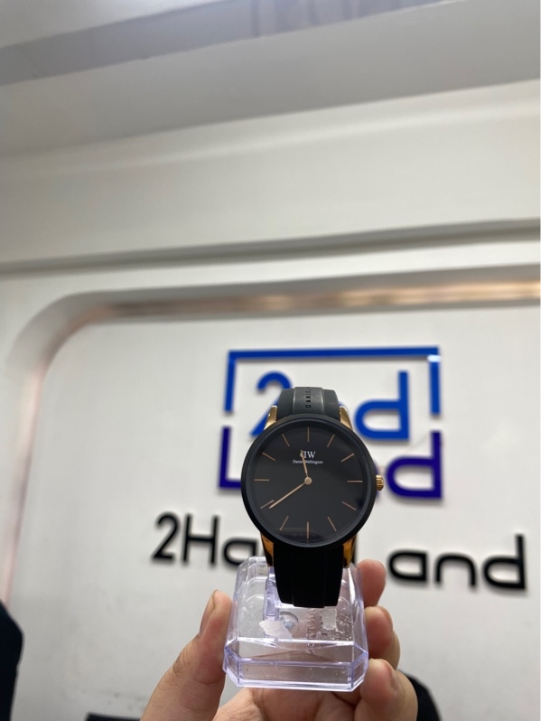 Đồng hồ Daniel Wellington Iconic Motion - 40mm - Màu đen - Ngoại hình 97.5% - Body