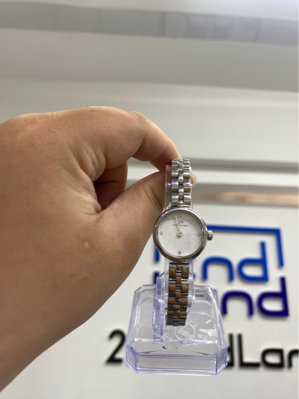 Đồng hồ Daniel Wellington - Màu bạc - Ngoại hình 98% - Body