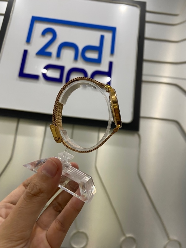 Đồng hồ Daniel Wellington Petite - 28mm - Mặt đen khung vàng gold - Ngoại hình: 97% - Body