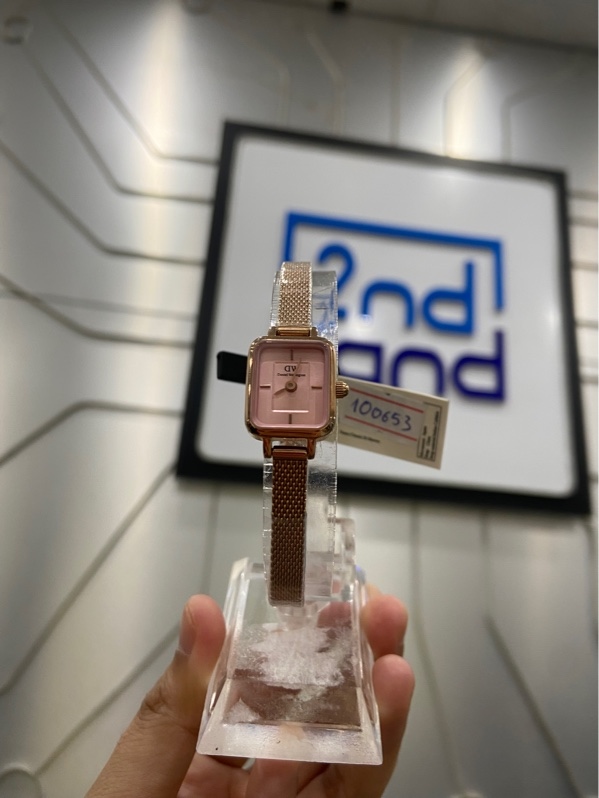 Đồng hồ Daniel Wellington Quadro Mini Evergold Emerald - Màu đen - Ngoại hình: 97% - Body