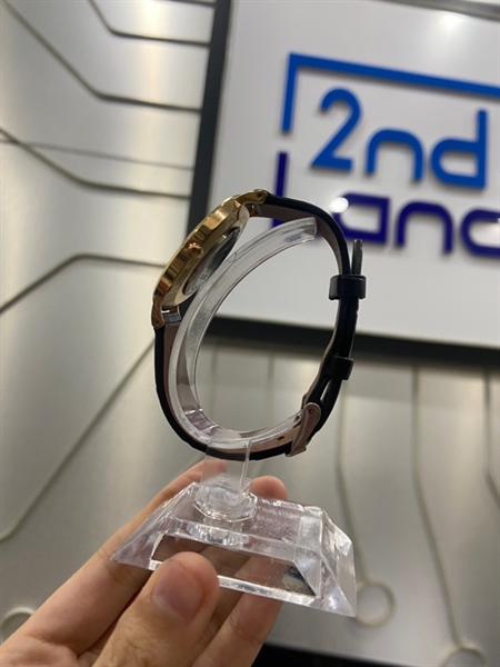 Đồng hồ DW Classic R36R2 - Màu gold - Ngoại hình: 98% - Đã thay dây - Body 2