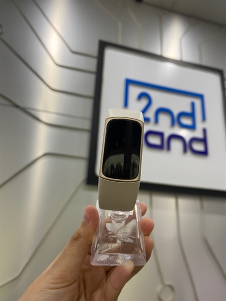 Đồng hồ Fitbit Charge 5 - Màu kem - Ngoại hình: 98% - FullBox 1