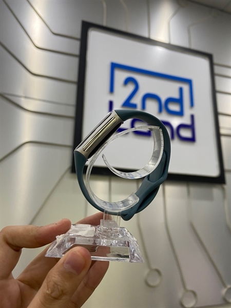 Đồng Hồ Fitbit Charge 5 - Màu xanh - Ngoại hình: 98% - FullBox 3