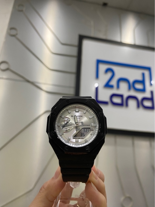 Đồng hồ G-Shock GA 2100 - GA-2100FF-8ADR - 45mm - Màu đen - Ngoại hình: 97% - Đã thay sang vỏ kim loại đen - Kèm Box, kèm viền + dây thay thế