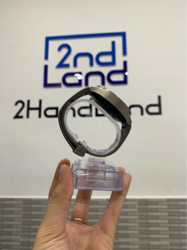 Đồng hồ Galaxy Watch 5 Pro - 45mm - GPS - Màu bạc - Ngoại hình: 97% - Trầy xướt body, xướt màn nhẹ - Body - kêu hậu mua sạc