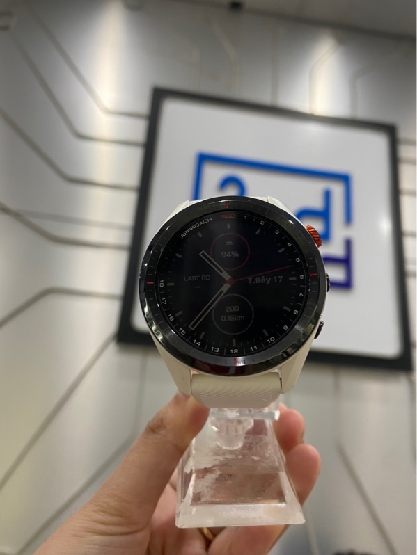 Đồng Hồ Garmin Approach S62 - 47mm - GPS - Màu trắng - Ngoại hình: 97% - Thân ố - Kèm Box + sạc
