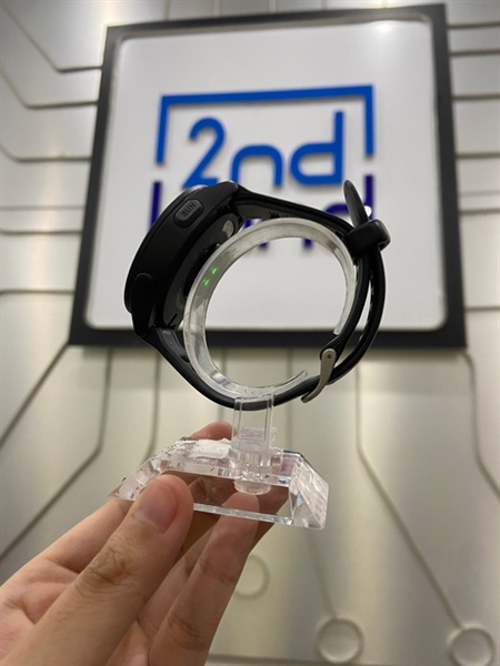 Đồng hồ Garmin Forerunner 165 - Màu đen - Ngoại hình: 98% - Không sạc 2