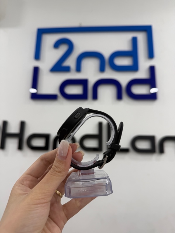 Đồng hồ Garmin Forerunner 165 - Màu đen - Ngoại hình 98% - Kính trầy - Kèm sạc