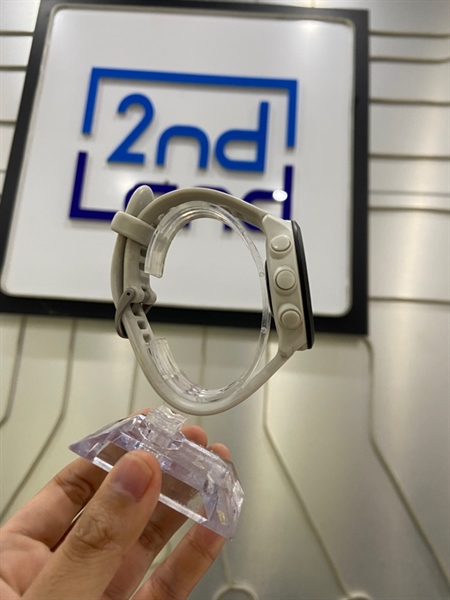 Đồng hồ Garmin Forerunner 55 - Màu trắng - Ngoại hình: 97% - Body - Kèm sạc 1