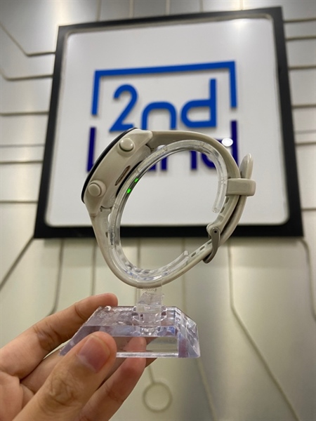 Đồng hồ Garmin Forerunner 55 - Màu trắng - Ngoại hình: 97% - Body - Kèm sạc 2