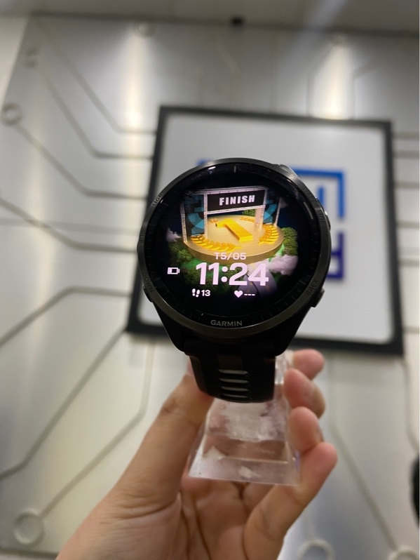 Đồng hồ Garmin Forerunner 965 - Màu đen - Ngoại hình: 98% - Kèm sạc