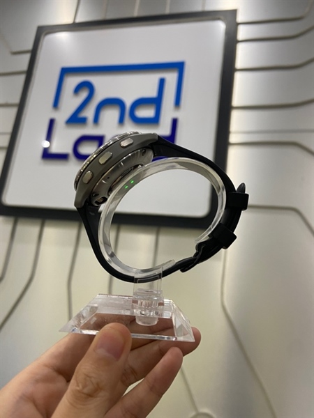 Đồng hồ Garmin Venu 2 Plus - 43mm - GPS - Màu bạc dây cao su - Ngoại hình: 98% - Màn xước dăm - Kèm sạc 2