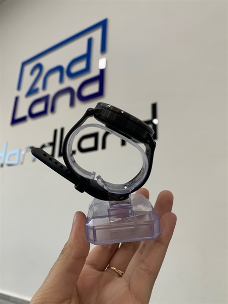 Đồng hồ Garmin Venu 4 - 45mm - Màu đen - Ngoại hình: 97% - Trầy viền - Box+adapter chuyển đổi sạc garmin type c, sạc linh kiện 1