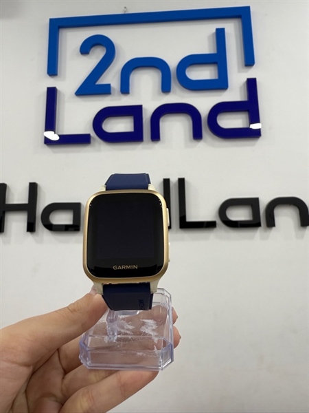 Đồng hồ Garmin Venu SQ - Màu trắng vàng - Ngoại hình 96% - Nhựa trắng dơ , ố màu - Kèm sạc