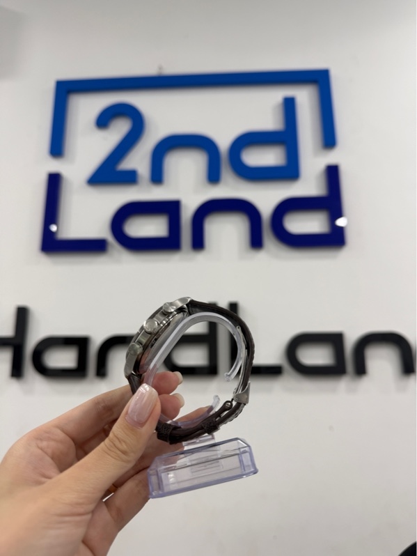 Đồng hồ Gucci G-Timeless Chronograph YA126238 - Màu bạc - Ngoại hình 97% - Body