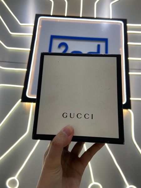 Đồng hồ Gucci Twirl Large YA112438 - Rộng dải 33mm - Màu đen hồng gold - Ngoại hình: 98% - Kèm Box 3