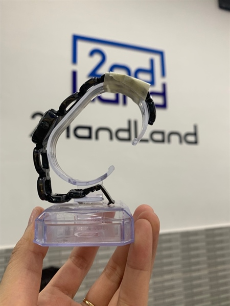 Đồng hồ Gucci YA125403 - Màu đen - Ngoại hình: 98% - Body 2