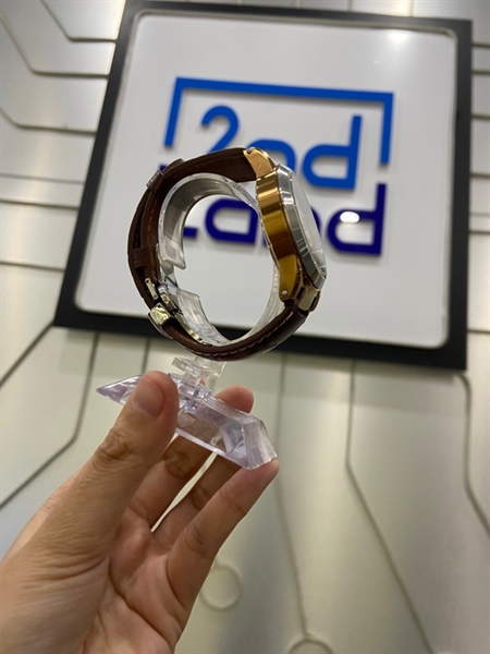 Đồng hồ Guess GC I41501G1 - 42mm - Màu nâu - Ngoại hình: 97% - Viền + mặt kính trầy, đã thay dây - Body 1