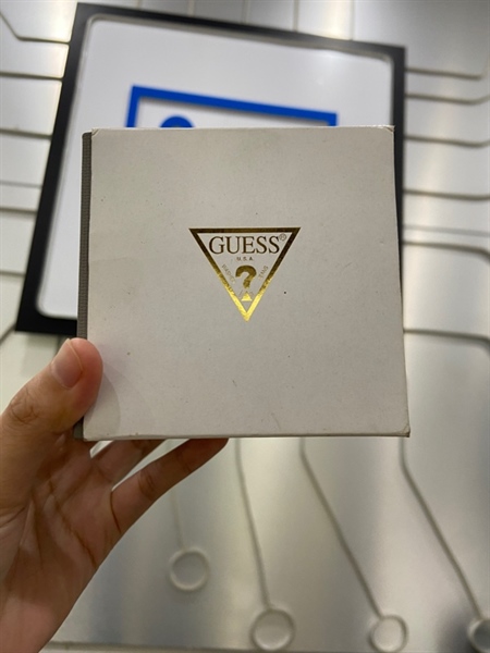 Đồng Hồ Guess GW0499G4 - 41mm - Màu đỏ đen - Ngoại hình: 98% - Kèm Box 3