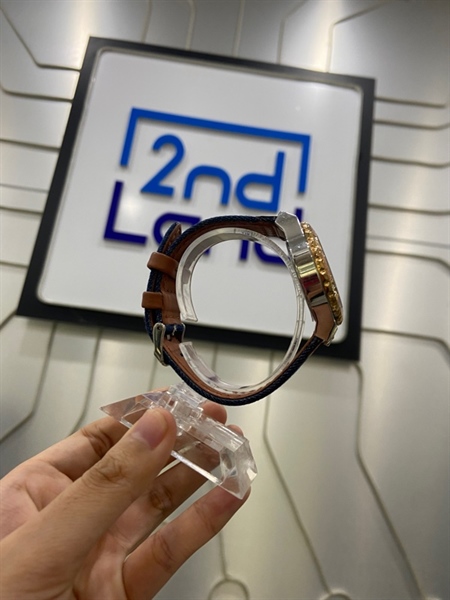 Đồng hồ Guess W0775 L10 - 38mm - Màu xanh dương - Ngoại hình: 98% - Body 1