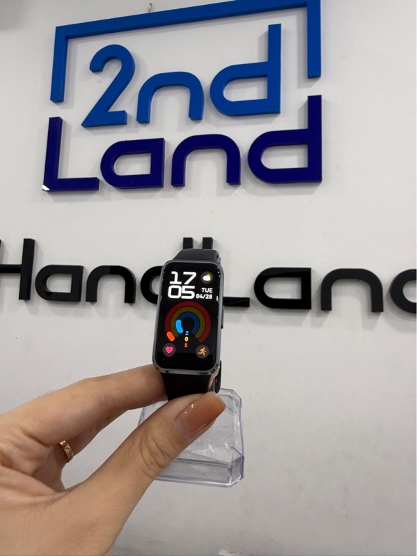 Đồng hồ Huawei Band 10 - Màu đen - Ngoại hình 97% - Viền trầy xước - Kèm sạc