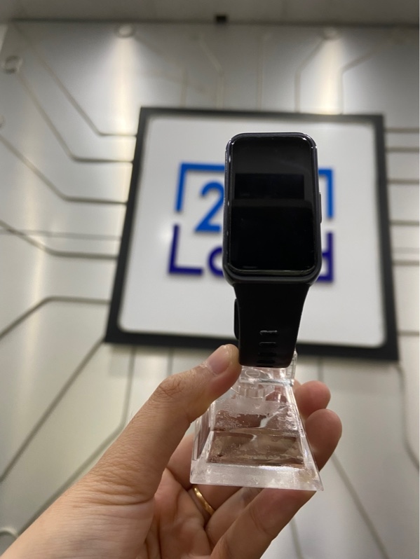 Đồng hồ Huawei Band 10 - Màu đen - Ngoại hình: 97% - Xước thân - Kèm Box + sạc