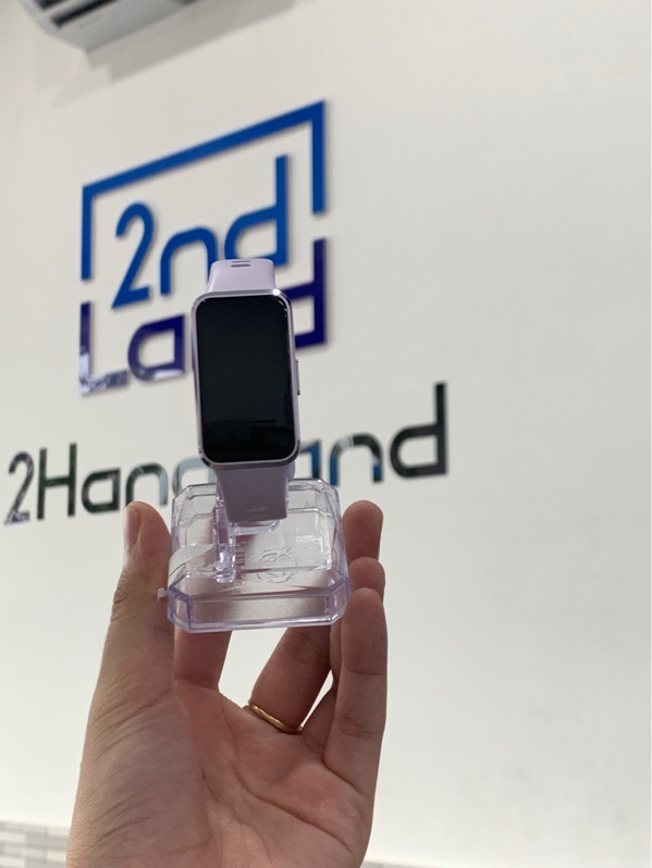 Đồng hồ Huawei band 10 - Màu tím - Ngoại hình: 98% - Màn xước - Kèm sạc