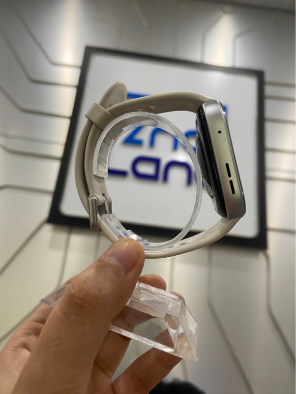 Đồng hồ Huawei Watch Fit 4 - Màu trắng - Ngoại hình: 97% - Màn trầy nhiều - Kèm sạc