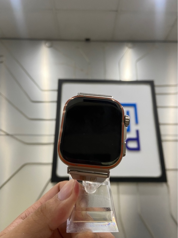 Đồng hồ Huawei Watch Fit 5 Pro - Màu cam - Ngoại hình: 98% - Kèm sạc - Còn bảo hành hãng 8/7/2027