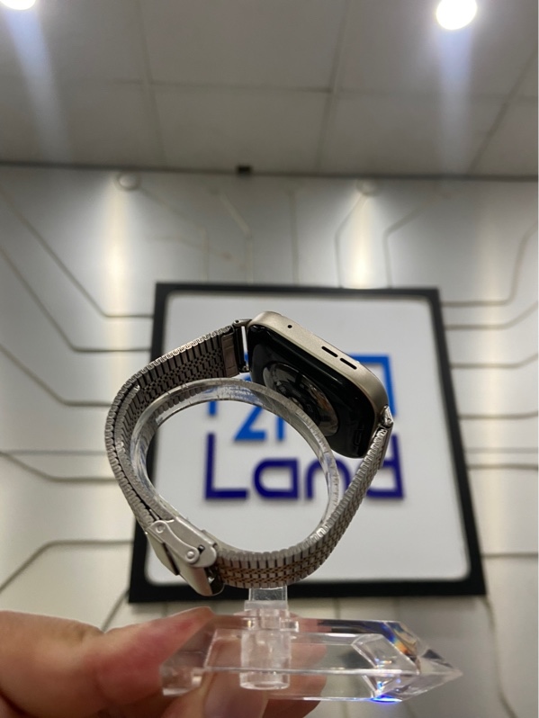 Đồng hồ Huawei Watch Fit 5 Pro - Màu cam - Ngoại hình: 98% - Kèm sạc - Còn bảo hành hãng 8/7/2027