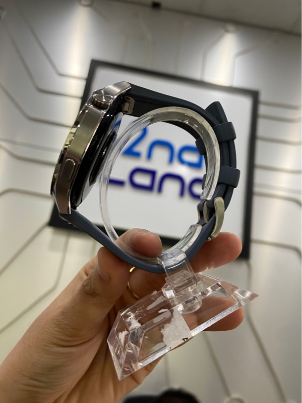 Đồng hồ Huawei watch GT 5 - 46mm - Màu bạc - Ngoại hình: 98% - Kèm sạc