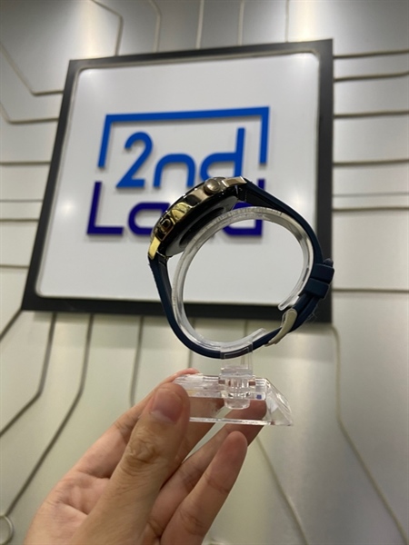 Đồng hồ Huawei Watch GT3-B96 - Model MIL-B19 - Màu đen - Ngoại hình: 97% - Mặt lưng phai hết thông tin, mặt kính xước nhẹ - Kèm sạc 2