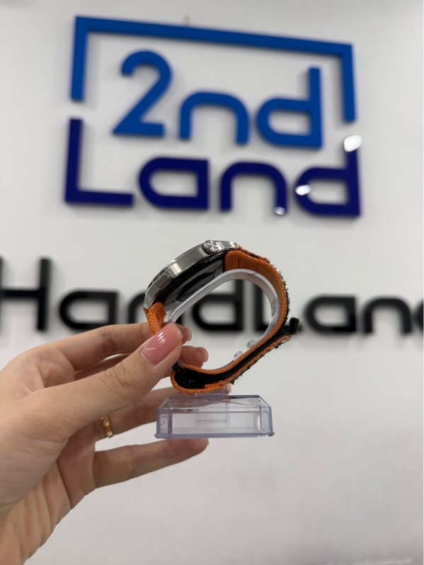Đồng hồ Huawei Watch GT5-68E - model VLI-B19 - 46mm - GPS - Màu bạc - Ngoại hình 97% - Màn vàng viền , màn trầy , máy trầy - Kèm sạc