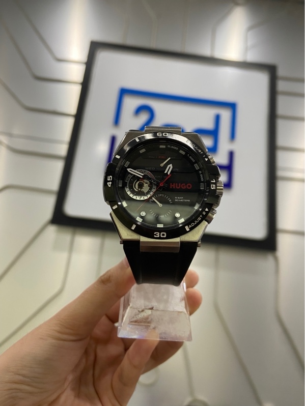 Đồng hồ Hugo Boss Wild 1530336 - 44mm - Màu bạc - Ngoại hình: 97% - Body