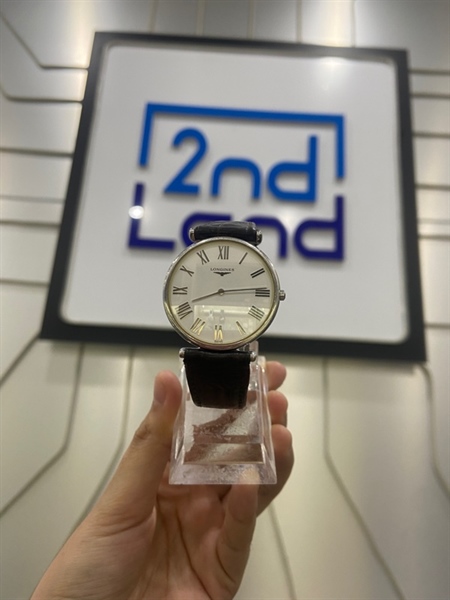Đồng hồ La Grande Classique De Longines - Màu bạc - Dây da - Ngoại hình: 97% - Mặt đế trầy dăm - Body