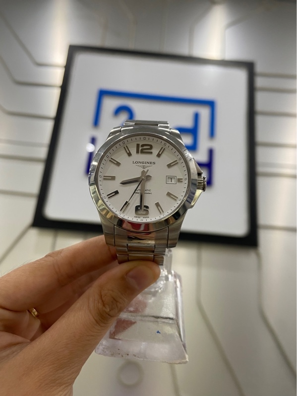 Đồng hồ Longines Conquest Automatic L3.776.4.76.6 - Màu bạc - Ngoại hình: 98% - Kèm Box
