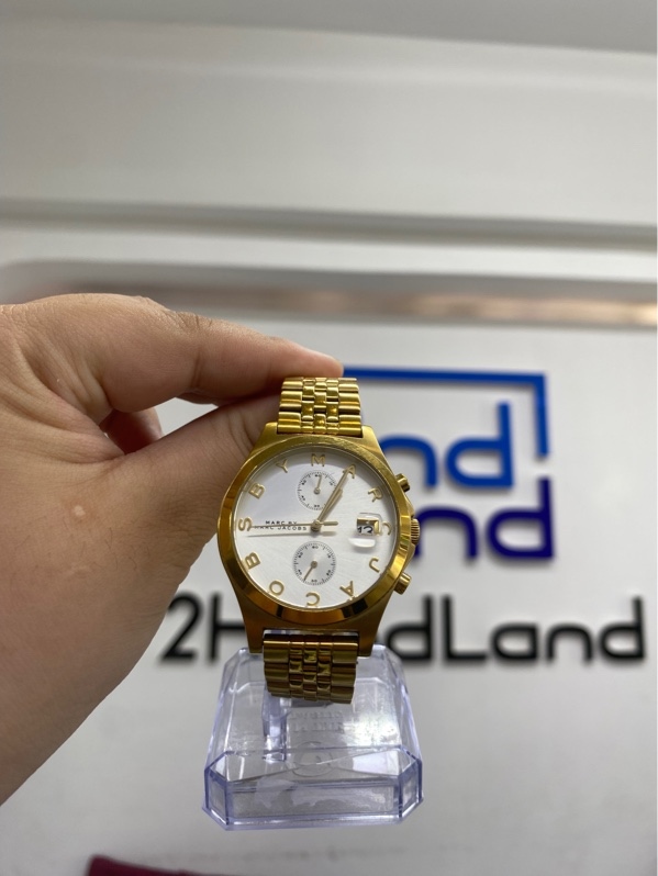 Đồng hồ Marc Jacobs Fergus MBM3379 - 37mm - Màu vàng - Ngoại hình 98% - Body