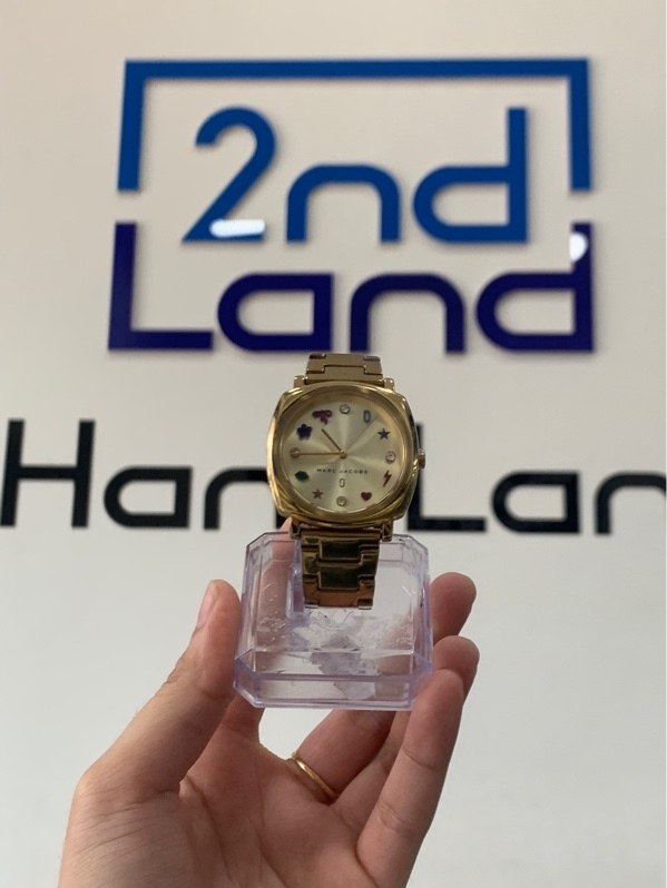 Đồng hồ Marc Jacobs MJ3549 - Màu vàng - Ngoại hình: 97% - Trầy body - Kèm mắt nối