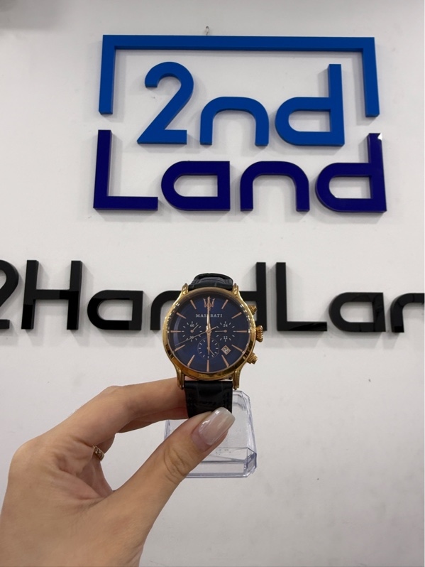 Đồng hồ Maserati Epoca Chronograph R8871618007 - Màu Vàng - Ngoại Hình 97% - Tróc sơn nút vặng, nứt da dây đeo, trầy mặt lưng - Body