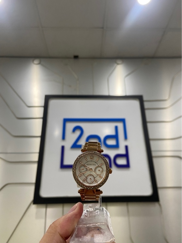 Đồng hồ Michael Kors Mini Parker MK5616 - Màu vàng - Ngoại hình: 96% - Trầy mặt nặng - Body