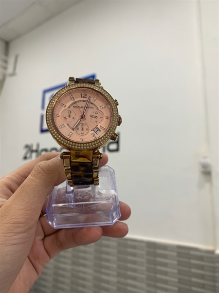 Đồng hồ Michael Kors MK-5528 - Màu vàng - Ngoại hình: 98% - Body