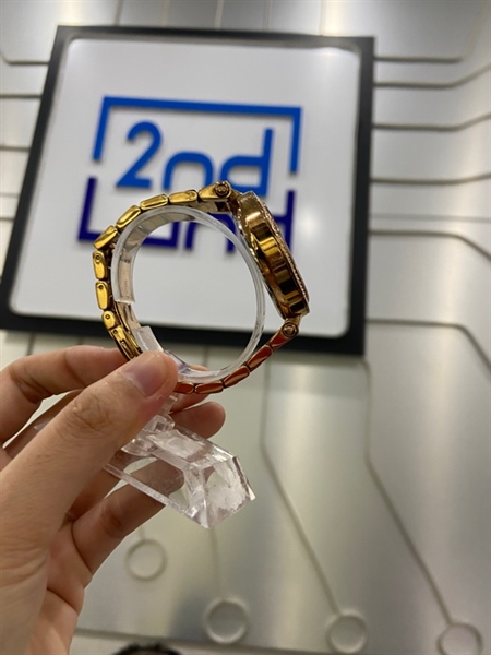 Đồng hồ Michael Kors - MK-5865 - Màu vàng - Ngoại hình: 97% - Xước kính viền, đế xước - Body 1