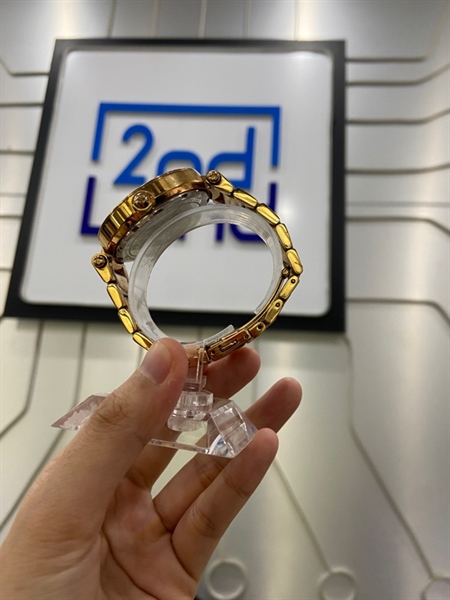 Đồng hồ Michael Kors - MK-5865 - Màu vàng - Ngoại hình: 97% - Xước kính viền, đế xước - Body 2