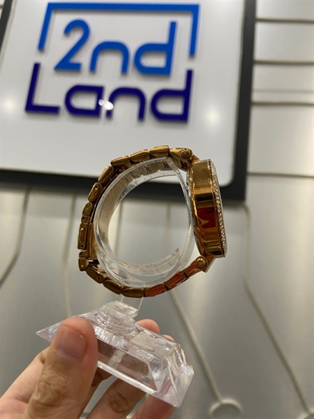 Đồng hồ Michael Kors MK5491/39mm - Màu vàng gold - Ngoại hình: 97% - Mất 5 hạt đá - Body 1